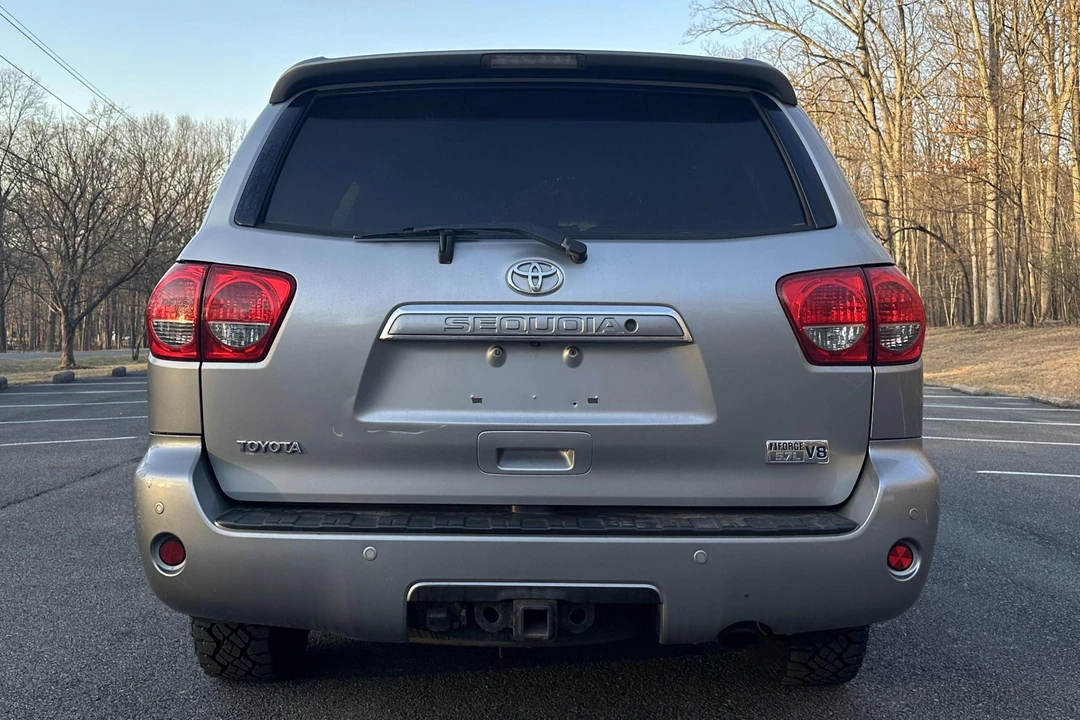 2008 Toyota Sequoia 2nd Gen - Image 5 of 31