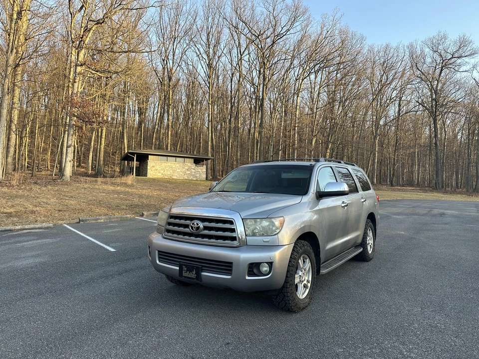 2008 Toyota Sequoia 2nd Gen - Image 8 of 31