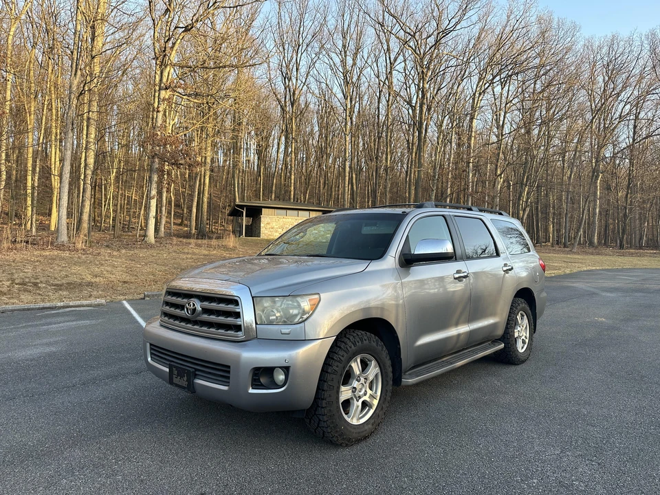 2008 Toyota Sequoia 2nd Gen - Image 9 of 31