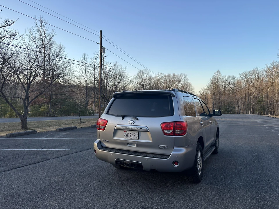 2008 Toyota Sequoia 2nd Gen - Image 15 of 31