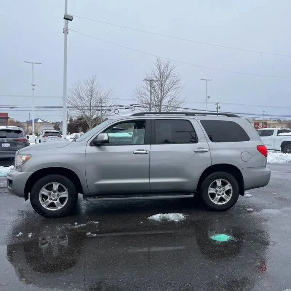 2008 Toyota Sequoia 2nd Gen - Image 3 of 12