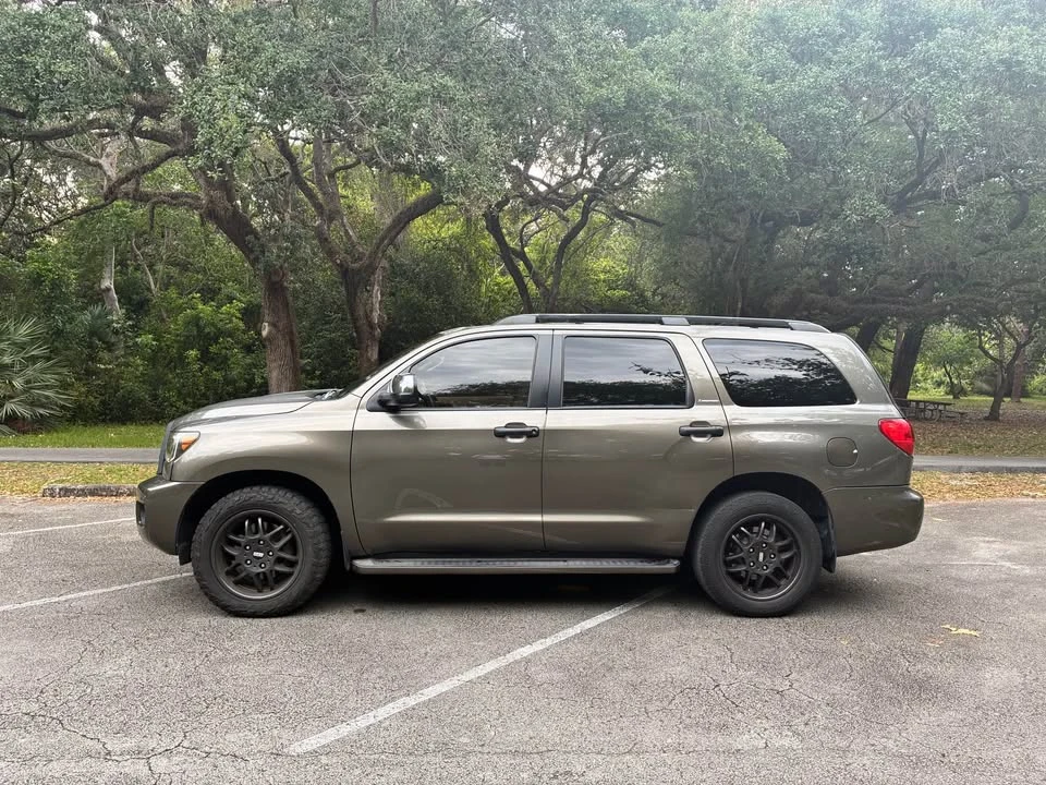 2008 Toyota Sequoia 2nd Gen - Image 4 of 10
