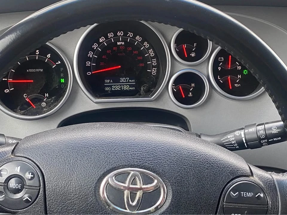 2008 Toyota Sequoia 2nd Gen - Image 13 of 15