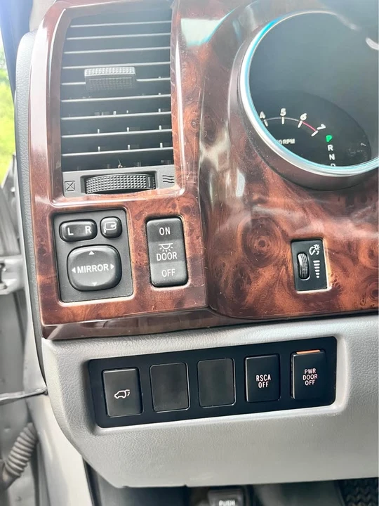 2008 Toyota Sequoia 2nd Gen - Image 7 of 18