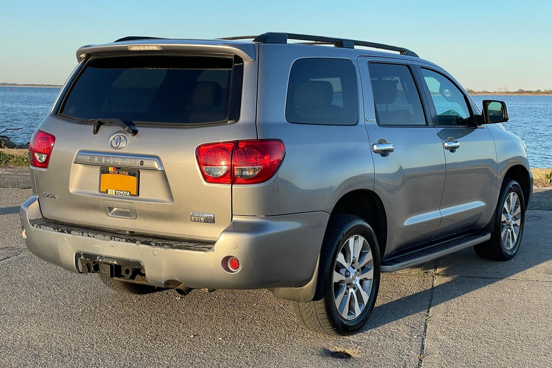 2008 Toyota Sequoia 2nd Gen - Image 5 of 31