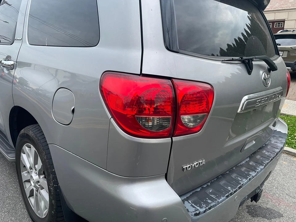 2008 Toyota Sequoia 2nd Gen - Image 19 of 31