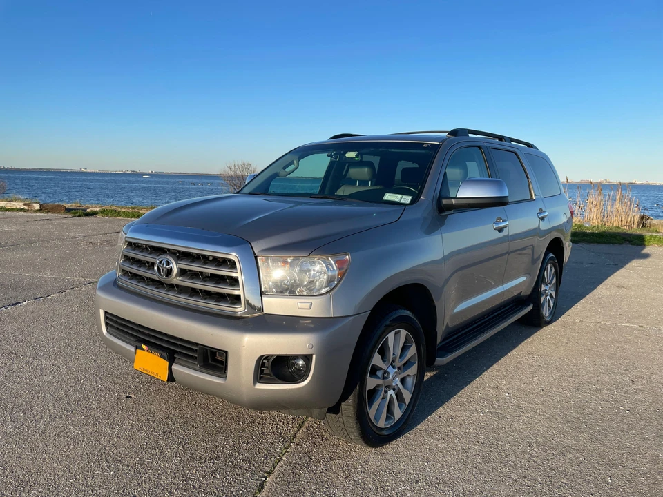 2008 Toyota Sequoia 2nd Gen - Image 6 of 31