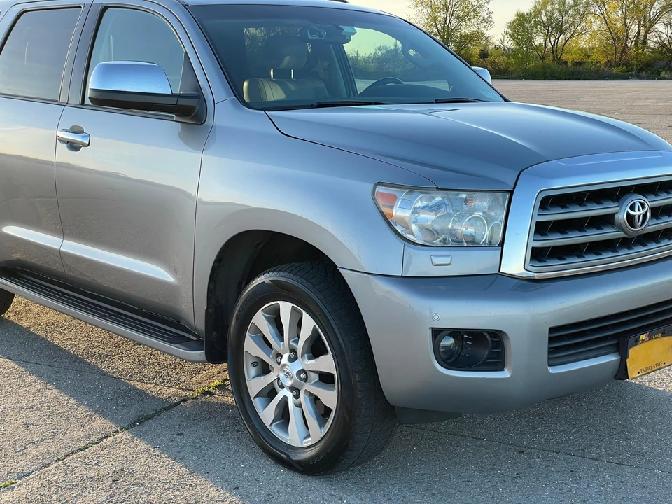2008 Toyota Sequoia 2nd Gen - Image 26 of 31