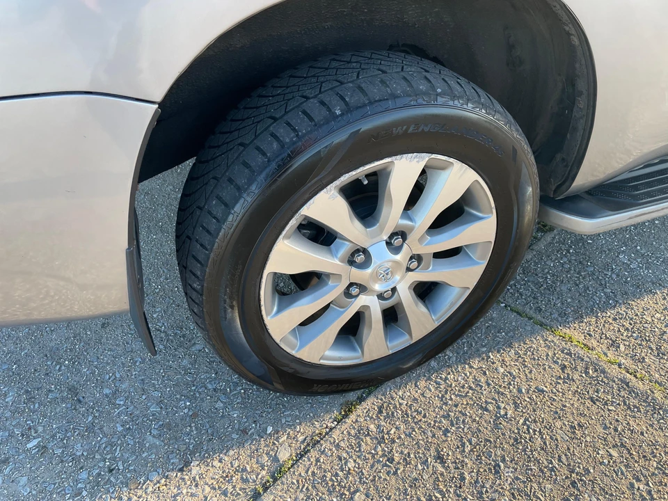 2008 Toyota Sequoia 2nd Gen - Image 30 of 31