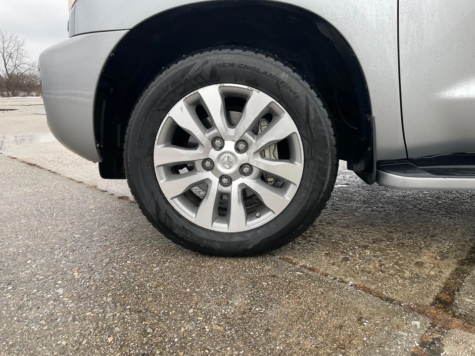 2008 Toyota Sequoia 2nd Gen - Image 27 of 31