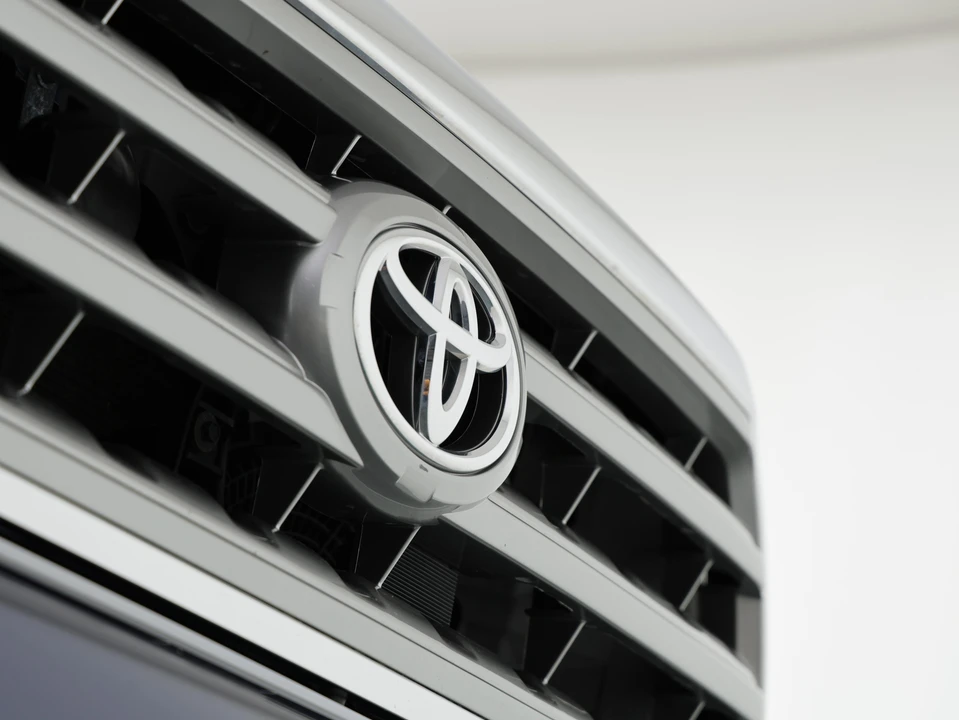2008 Toyota Sequoia 2nd Gen - Image 15 of 31