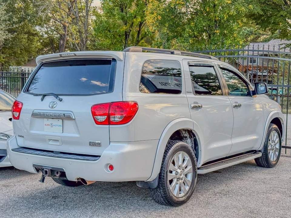 2008 Toyota Sequoia 2nd Gen - Image 7 of 12