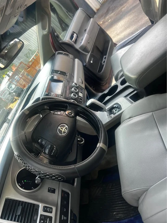 2008 Toyota Sequoia 2nd Gen - Image 11 of 19