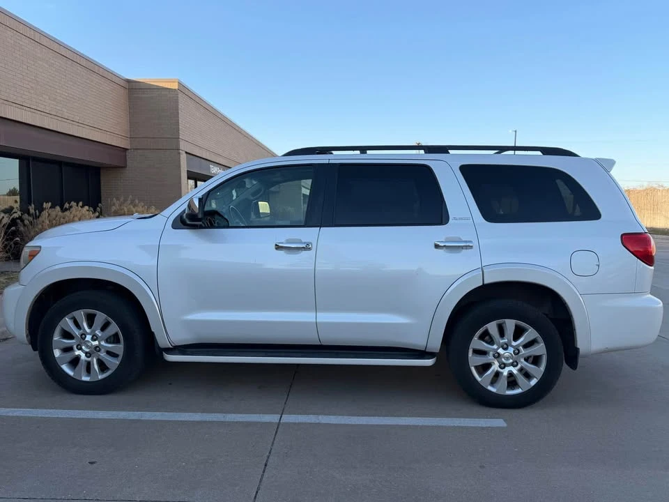 2008 Toyota Sequoia 2nd Gen - Image 11 of 20