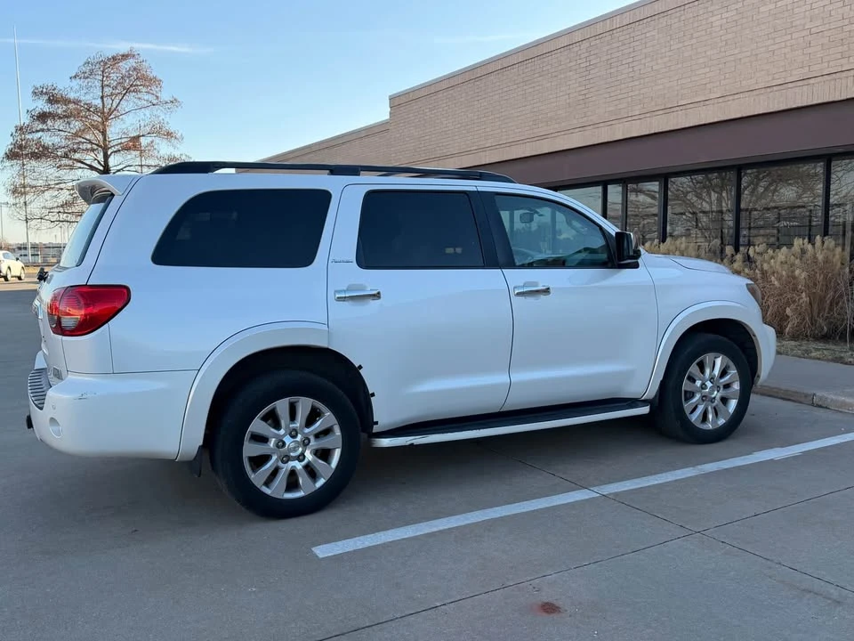 2008 Toyota Sequoia 2nd Gen - Image 7 of 20