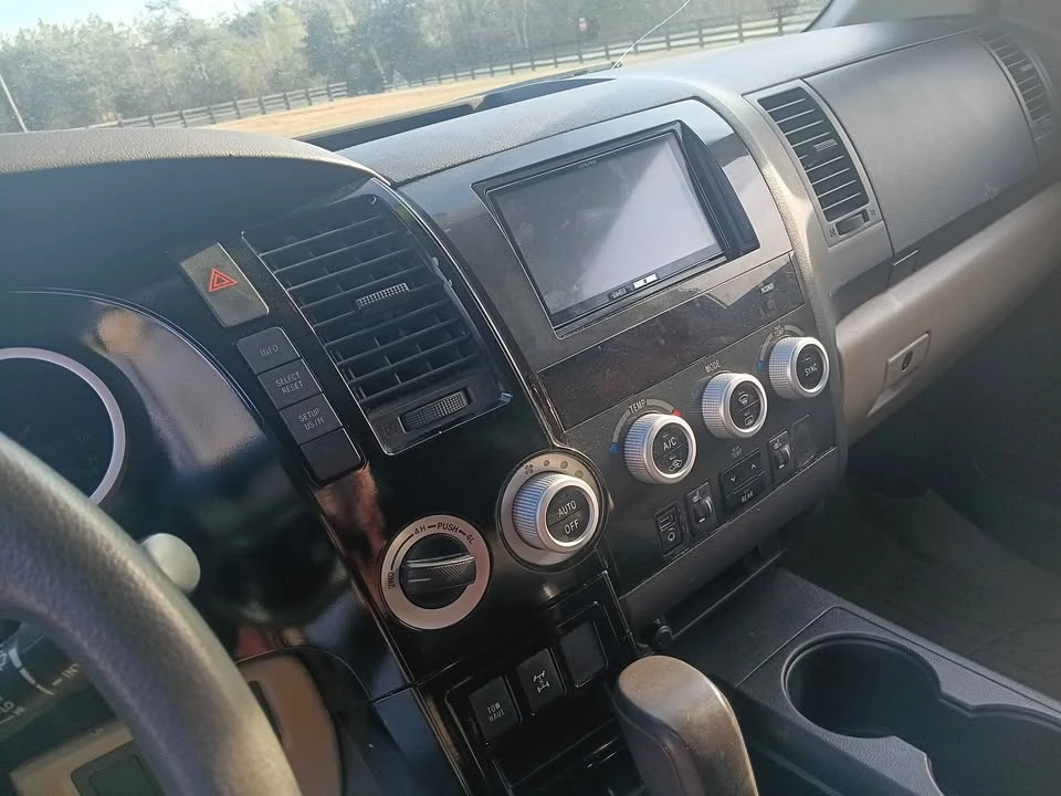 2008 Toyota Sequoia 2nd Gen - Image 7 of 11