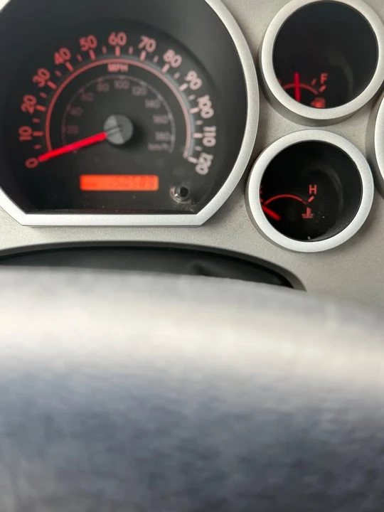 2008 Toyota Sequoia 2nd Gen - Image 9 of 18