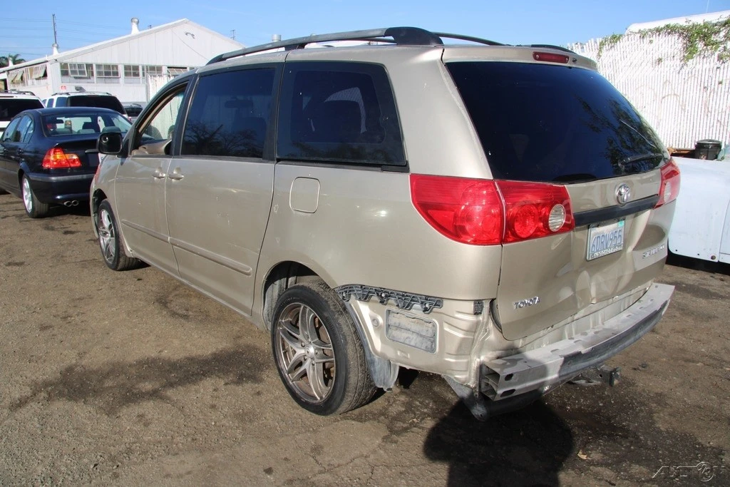 2008 Toyota Sienna 2nd Gen - Image 4 of 21