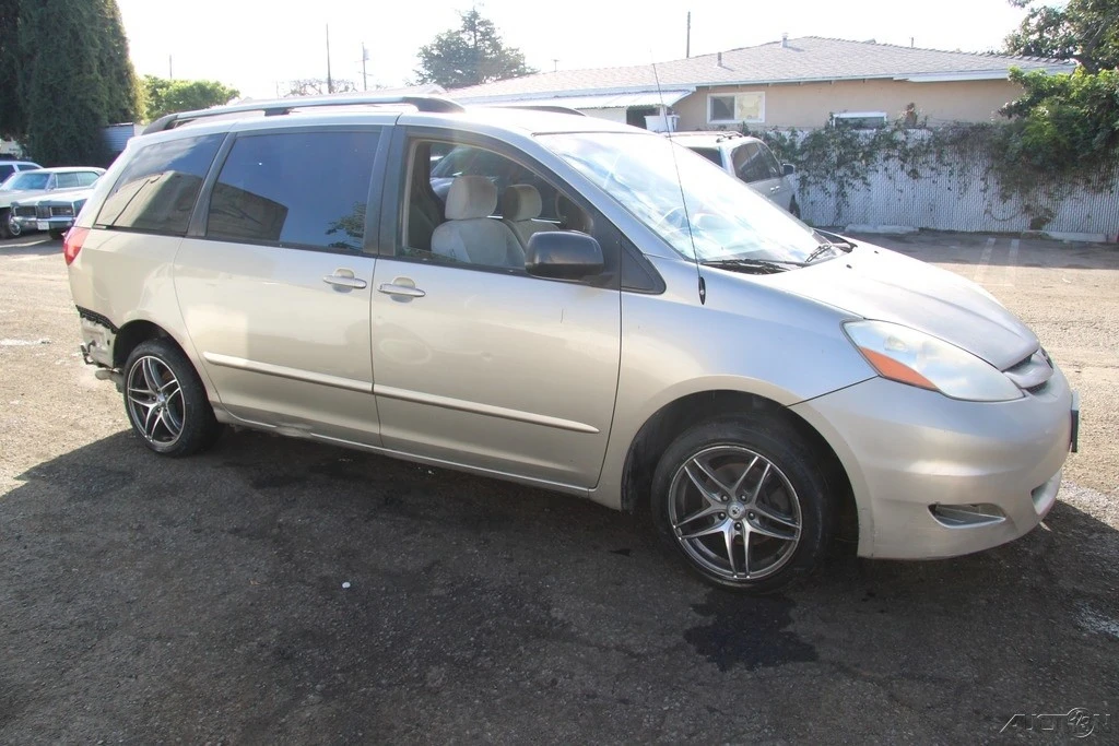 2008 Toyota Sienna 2nd Gen - Image 7 of 21