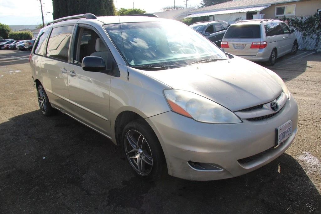2008 Toyota Sienna 2nd Gen - Image 8 of 21