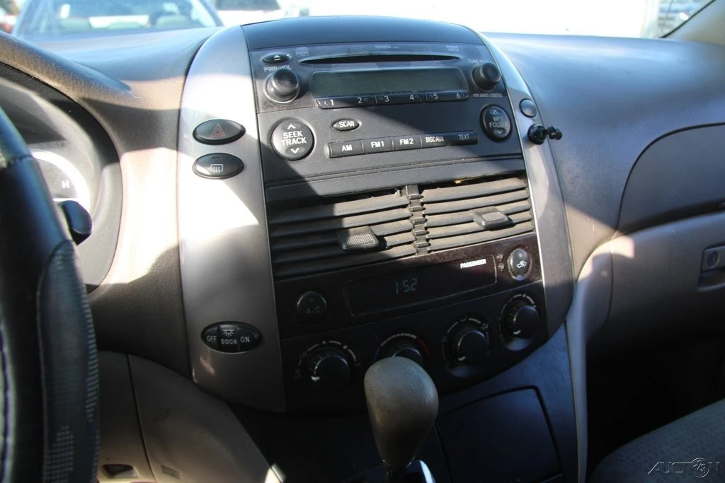 2008 Toyota Sienna 2nd Gen - Image 17 of 21