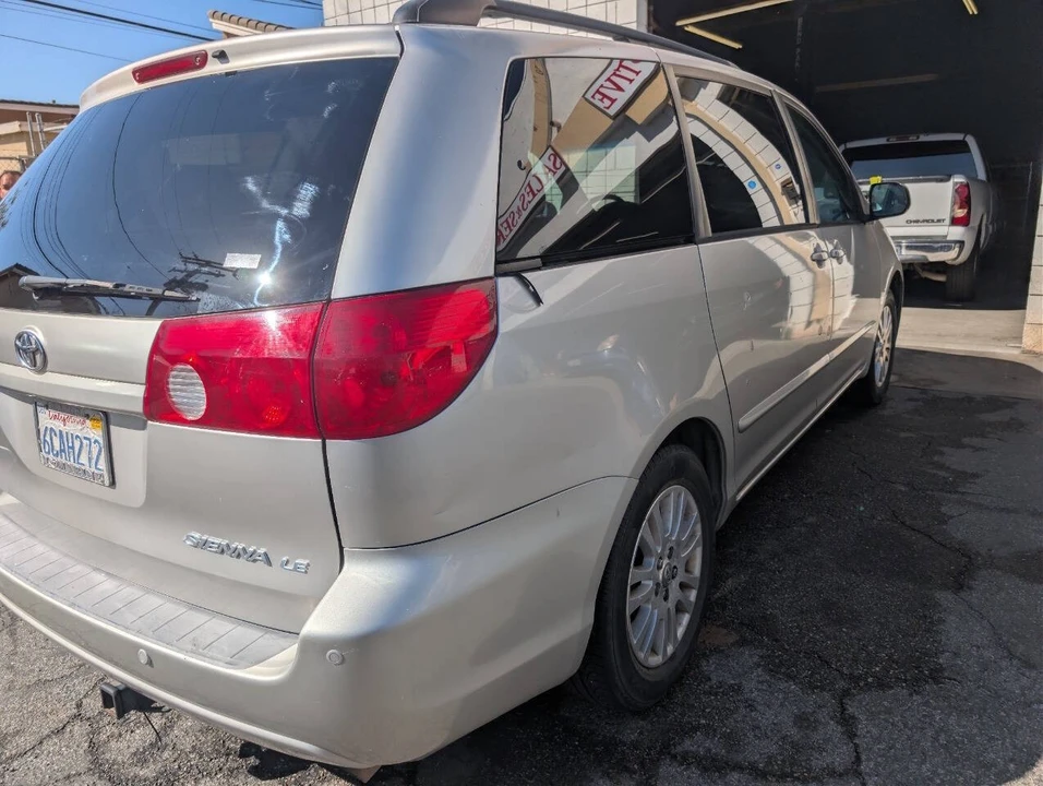 2008 Toyota Sienna 2nd Gen - Image 7 of 13