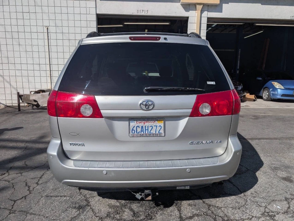 2008 Toyota Sienna 2nd Gen - Image 6 of 13
