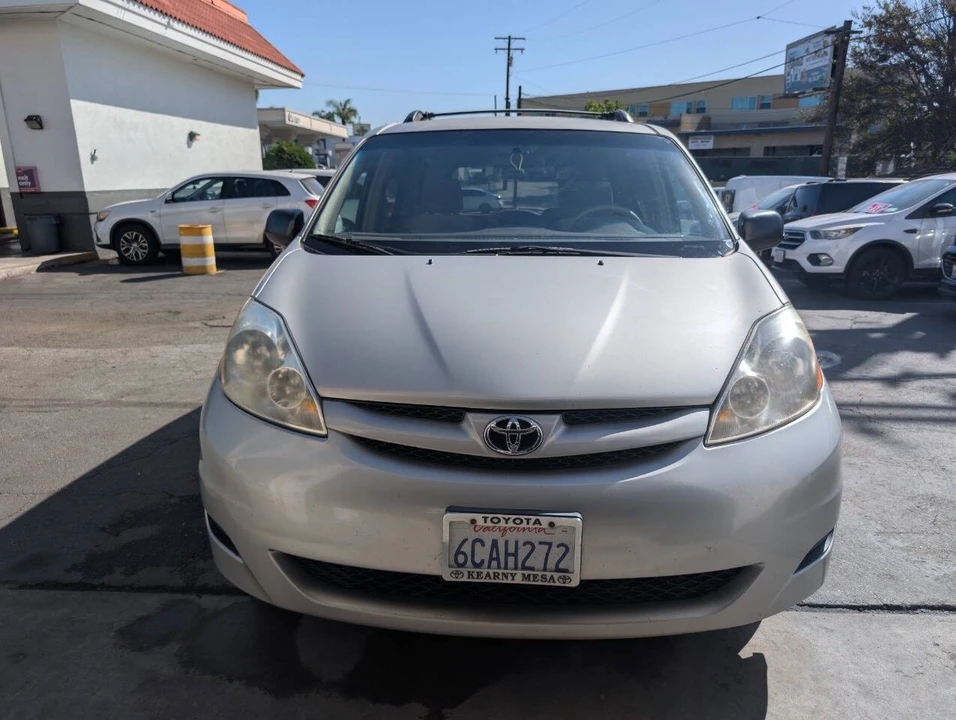2008 Toyota Sienna 2nd Gen - Image 2 of 13