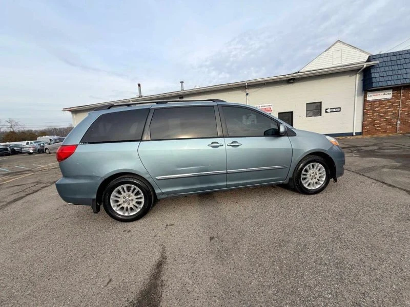 2008 Toyota Sienna 2nd Gen - Image 10 of 12
