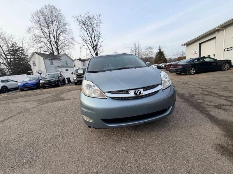 2008 Toyota Sienna 2nd Gen - Image 4 of 12