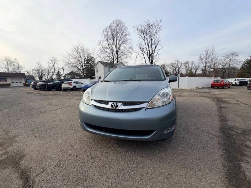 2008 Toyota Sienna 2nd Gen - Image 3 of 12