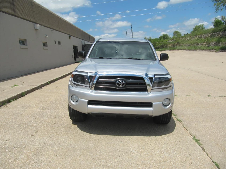 2008 Toyota Tacoma 2nd Gen - Image 2 of 31