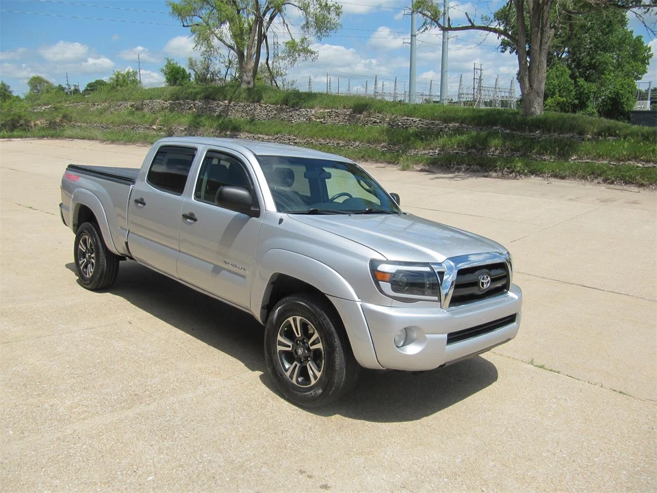 2008 Toyota Tacoma 2nd Gen - Image 3 of 31