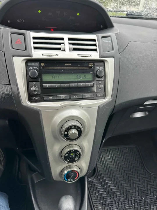 2008 Toyota Yaris - Image 8 of 9