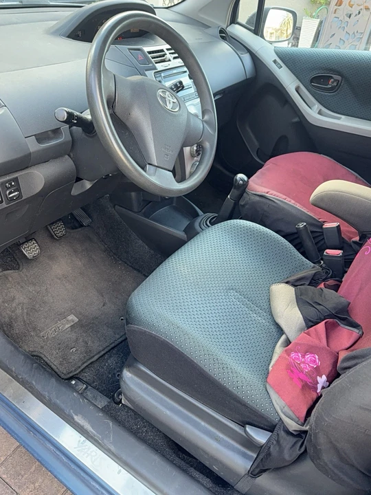 2008 Toyota Yaris - Image 12 of 21