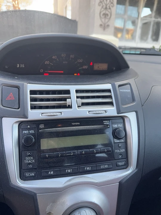2008 Toyota Yaris - Image 9 of 21