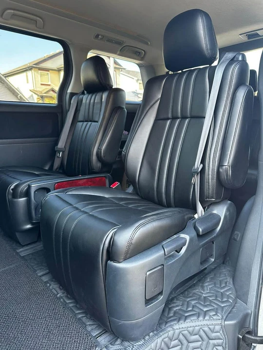 2008 Toyota Previa/Estima - Image 6 of 8
