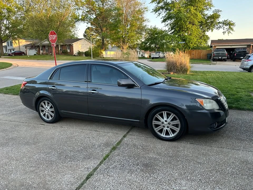 2008 Toyota Avalon 3rd Gen - Image 2 of 8