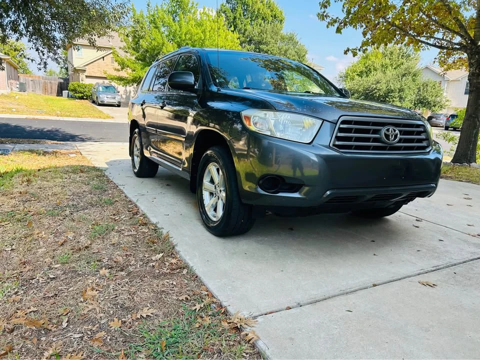 2008 Toyota Highlander - Image 2 of 10