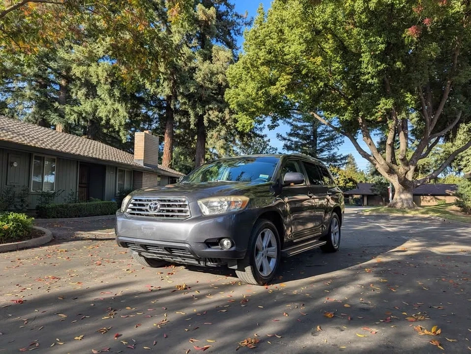 2008 Toyota Highlander - Image 2 of 17