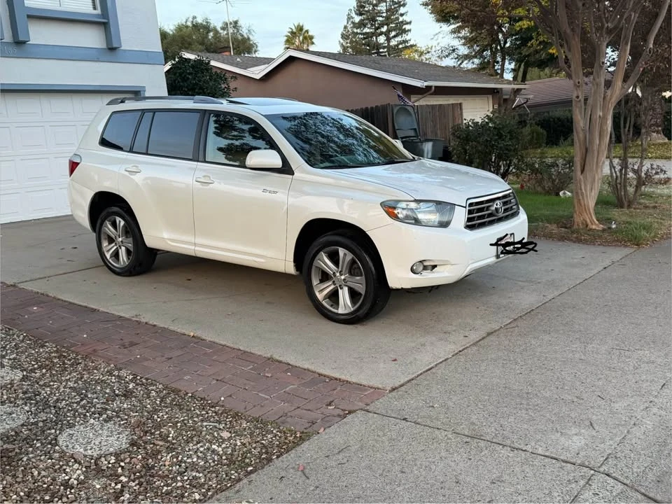 2008 Toyota Highlander - Image 2 of 13
