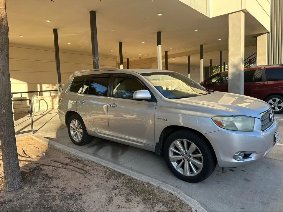 2008 Toyota Highlander - Image 2 of 3