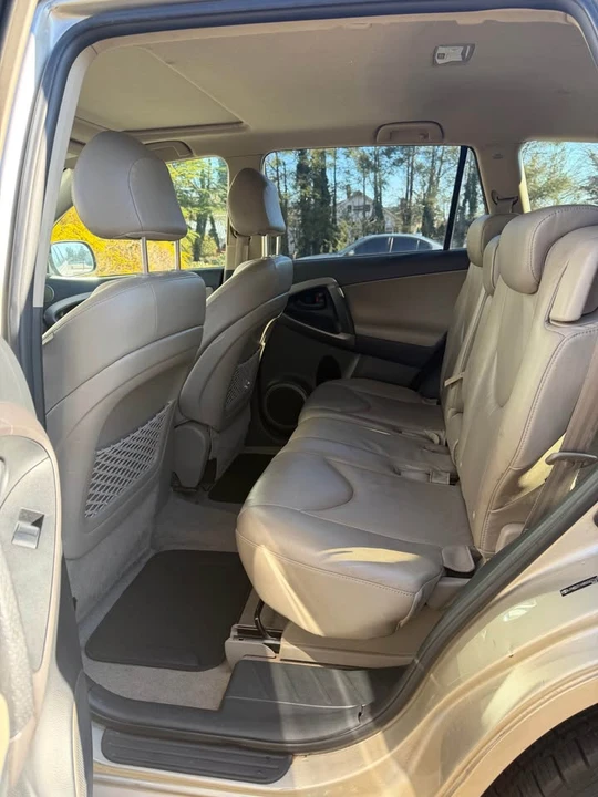 2008 Toyota RAV4 3rd Gen - Image 7 of 9