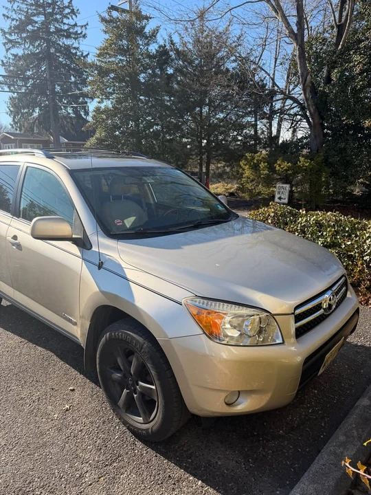 2008 Toyota RAV4 3rd Gen - Image 2 of 9