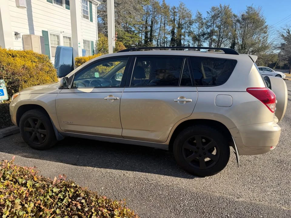 2008 Toyota RAV4 3rd Gen - Image 5 of 9