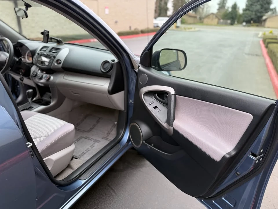 2008 Toyota RAV4 3rd Gen - Image 15 of 20