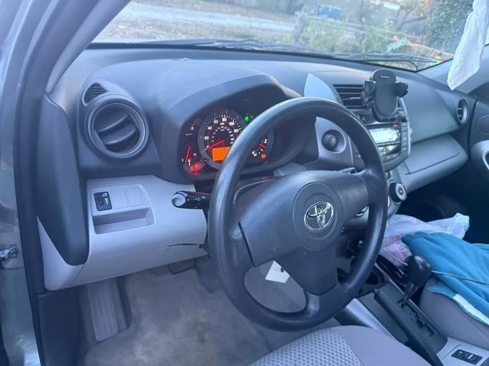 2008 Toyota RAV4 3rd Gen - Image 4 of 11
