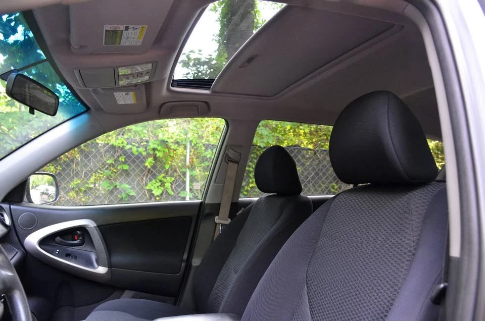 2008 Toyota RAV4 3rd Gen - Image 13 of 14