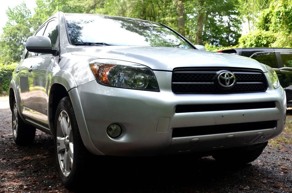 2008 Toyota RAV4 3rd Gen - Image 2 of 14