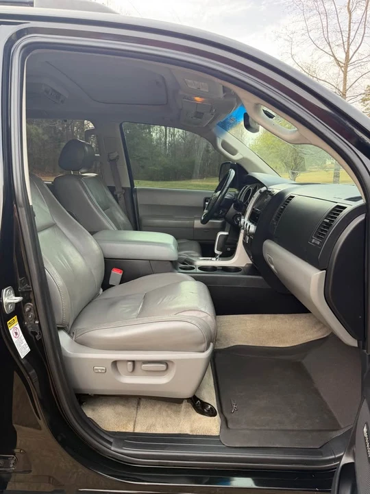 2008 Toyota Sequoia 2nd Gen - Image 9 of 19